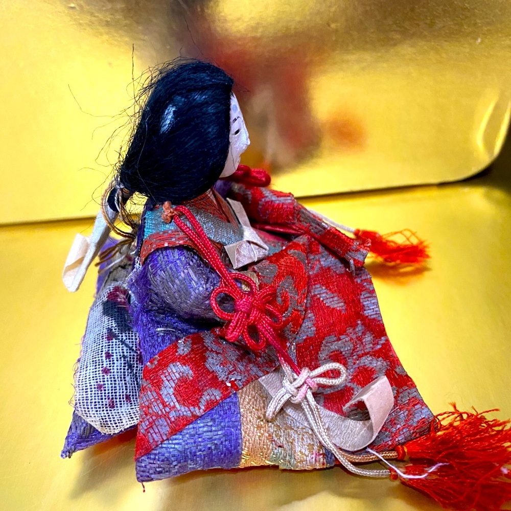 JAPANESE HINAMATSURI VINTAGE COLLECTIBLE DOLL FIGURE APPROX 4” - Picture 9 of 16